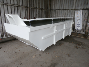 Allround Container mit federentlasteten Deckeln